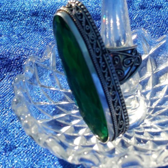 STUNNING GREEN TOPAZ  LONG BOARD RING   7.5 - Picture 3 of 8